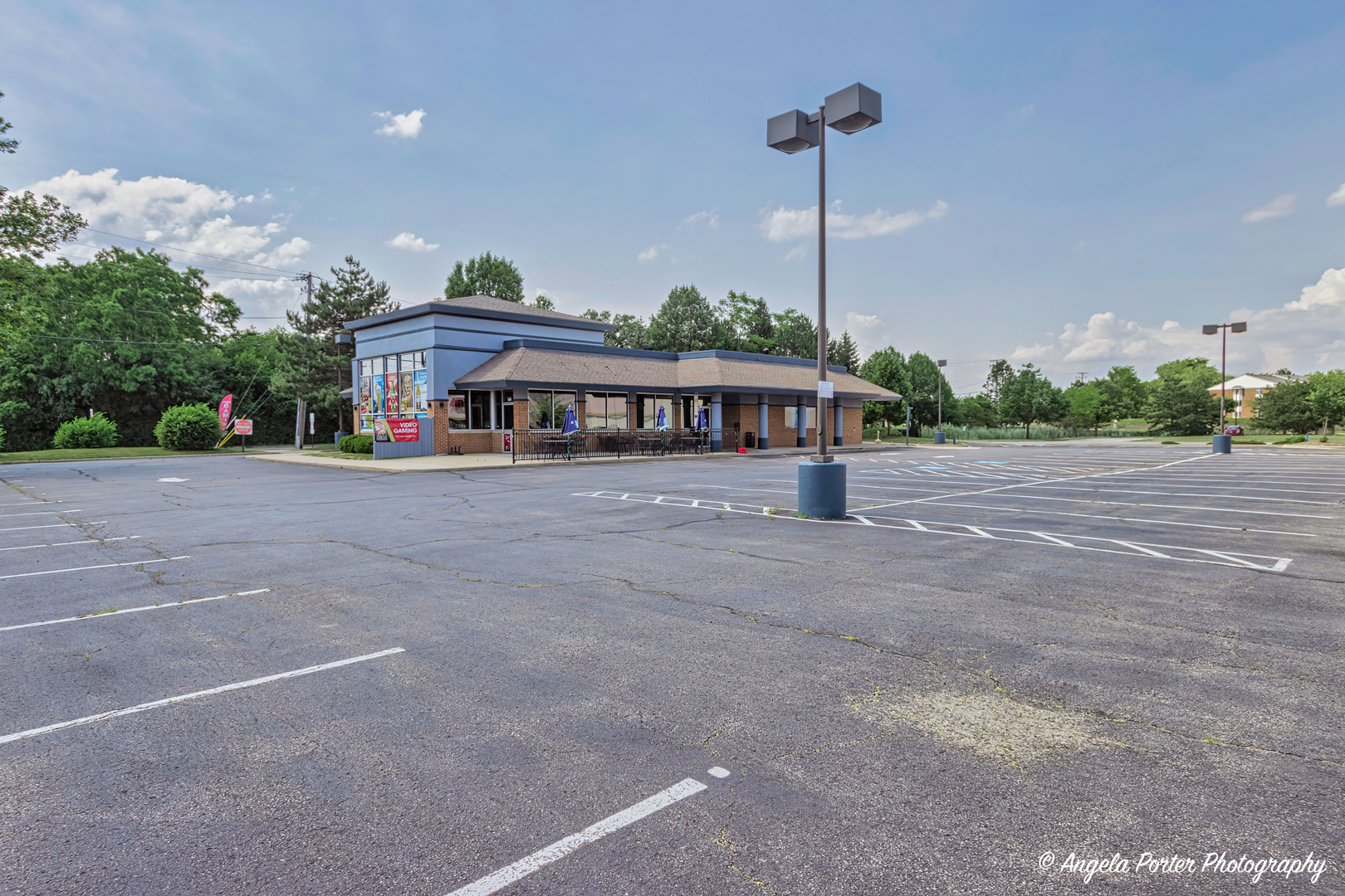 1440 E Grand Avenue, Lindenhurst, IL 60046