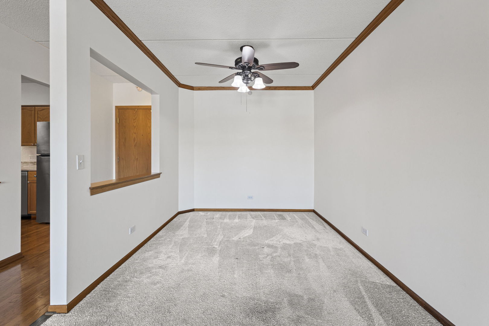 201 N Vail Avenue #305, Arlington Heights, IL 60004