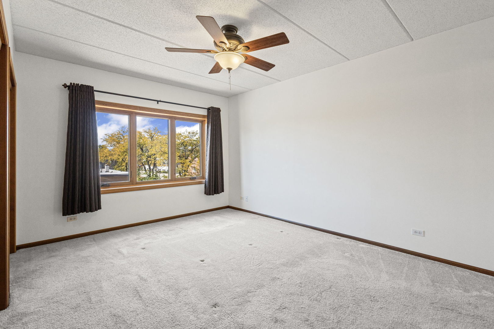 201 N Vail Avenue #305, Arlington Heights, IL 60004