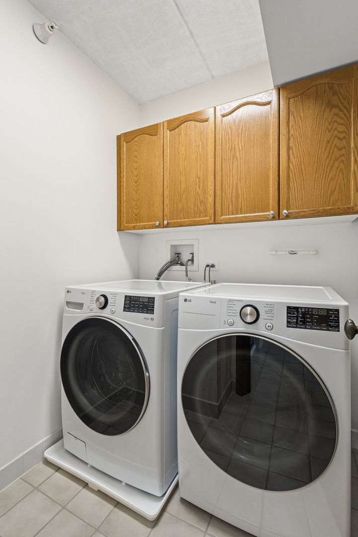 201 N Vail Avenue #305, Arlington Heights, IL 60004