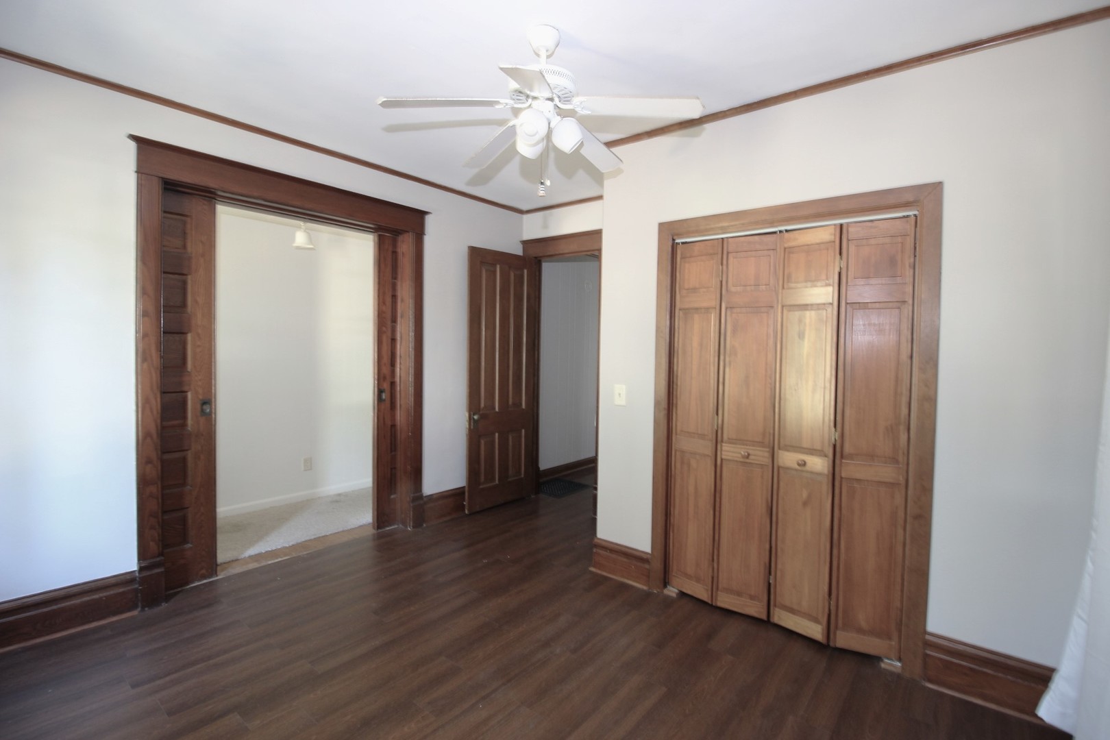 298 N Adams Street, El Paso, IL 61738