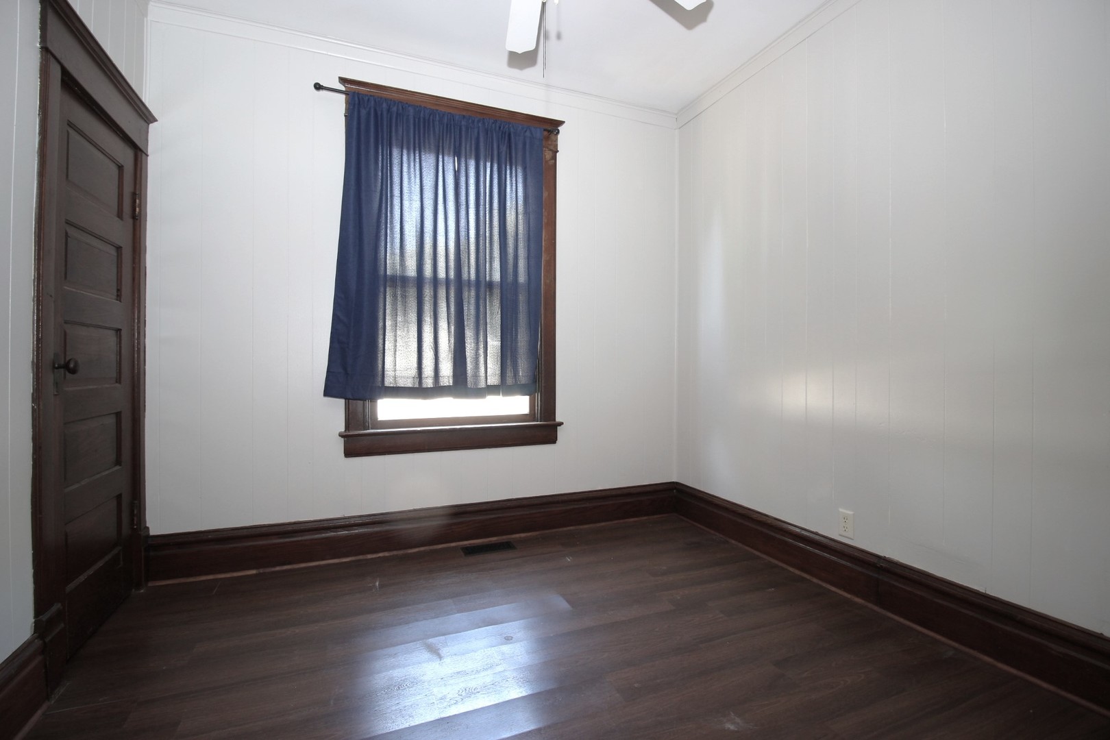 298 N Adams Street, El Paso, IL 61738