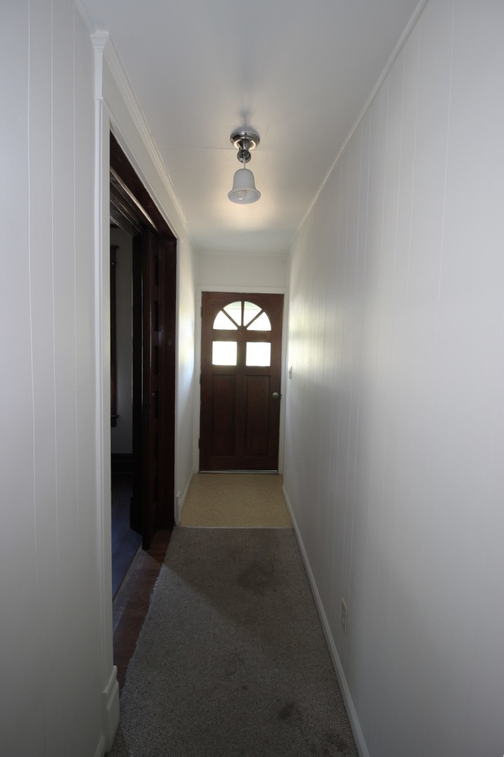 298 N Adams Street, El Paso, IL 61738