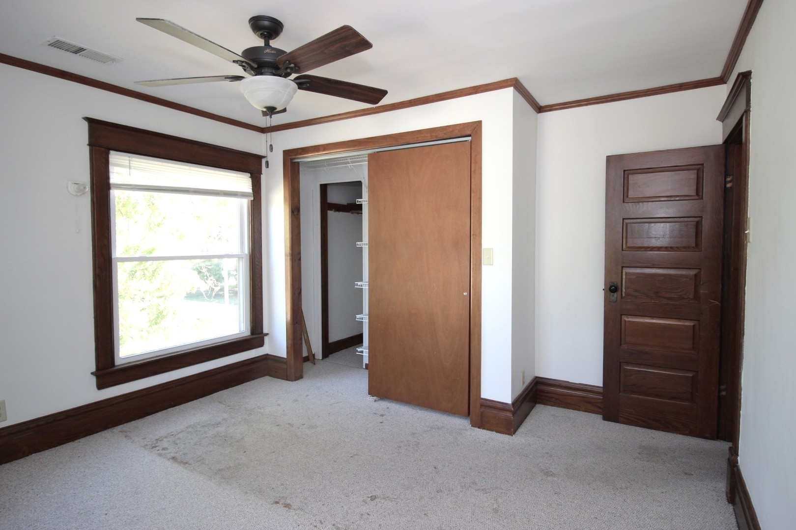 298 N Adams Street, El Paso, IL 61738