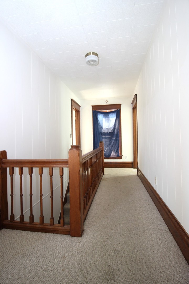 298 N Adams Street, El Paso, IL 61738