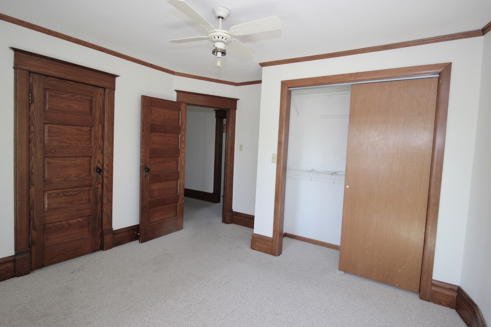 298 N Adams Street, El Paso, IL 61738