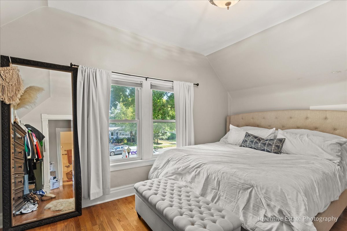 430 S La Grange Road, La Grange, IL 60525