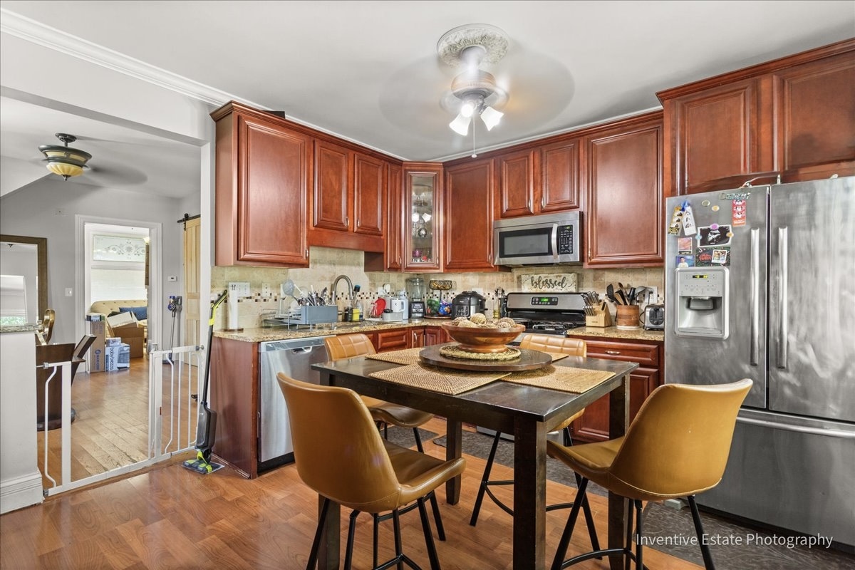 430 S La Grange Road, La Grange, IL 60525