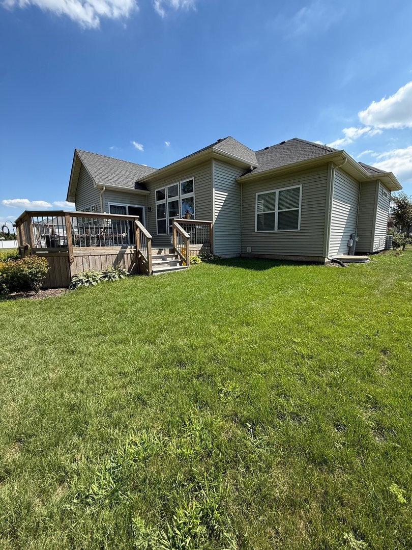 941 Blackberry Shore Lane, Yorkville, IL 60560