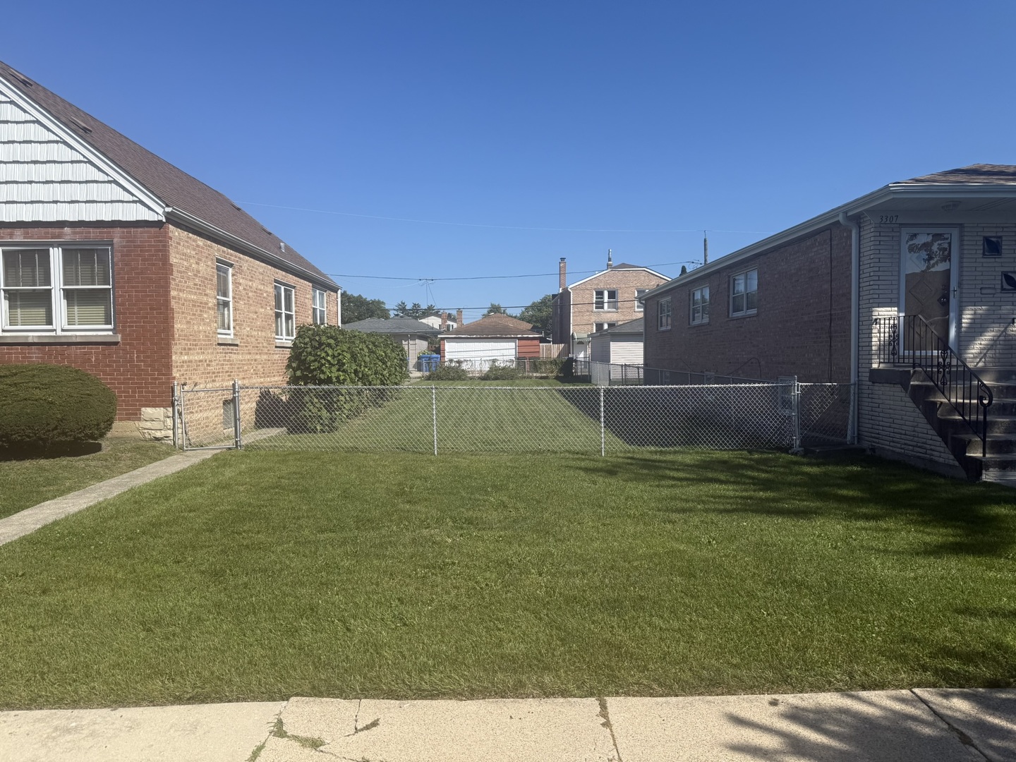 3311 N Ozark Avenue, Chicago, IL 60634