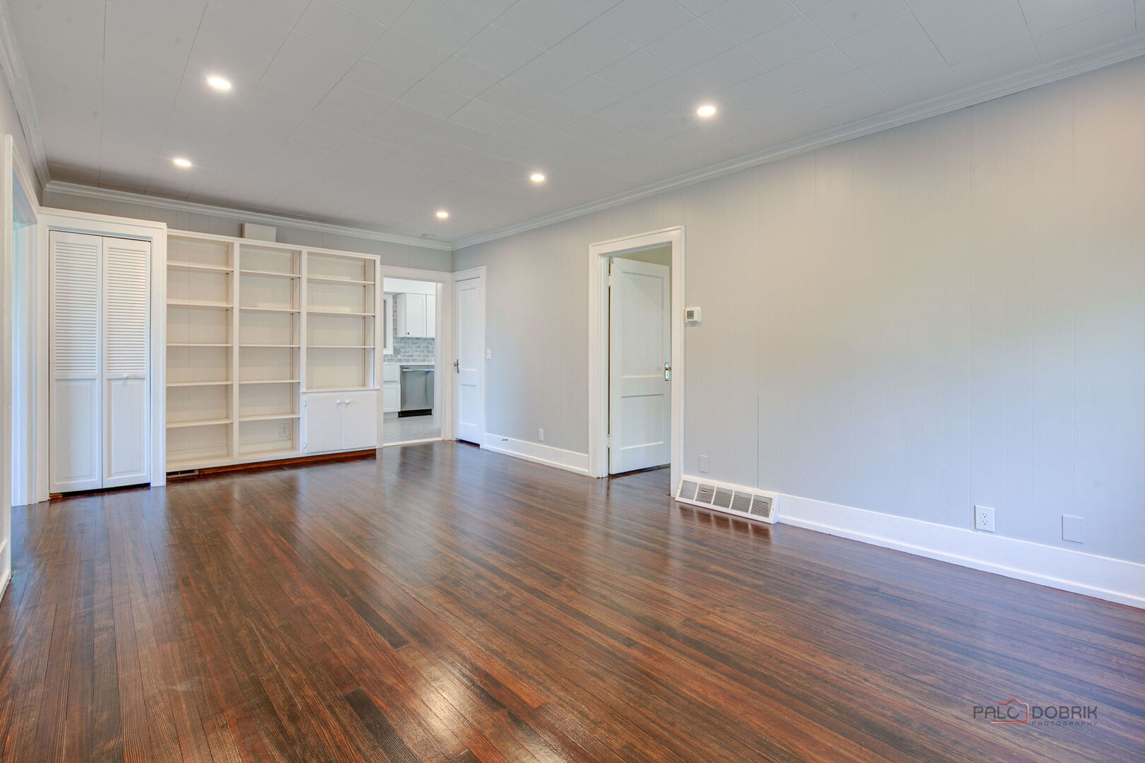 425 E Park Street, Mundelein, IL 60060