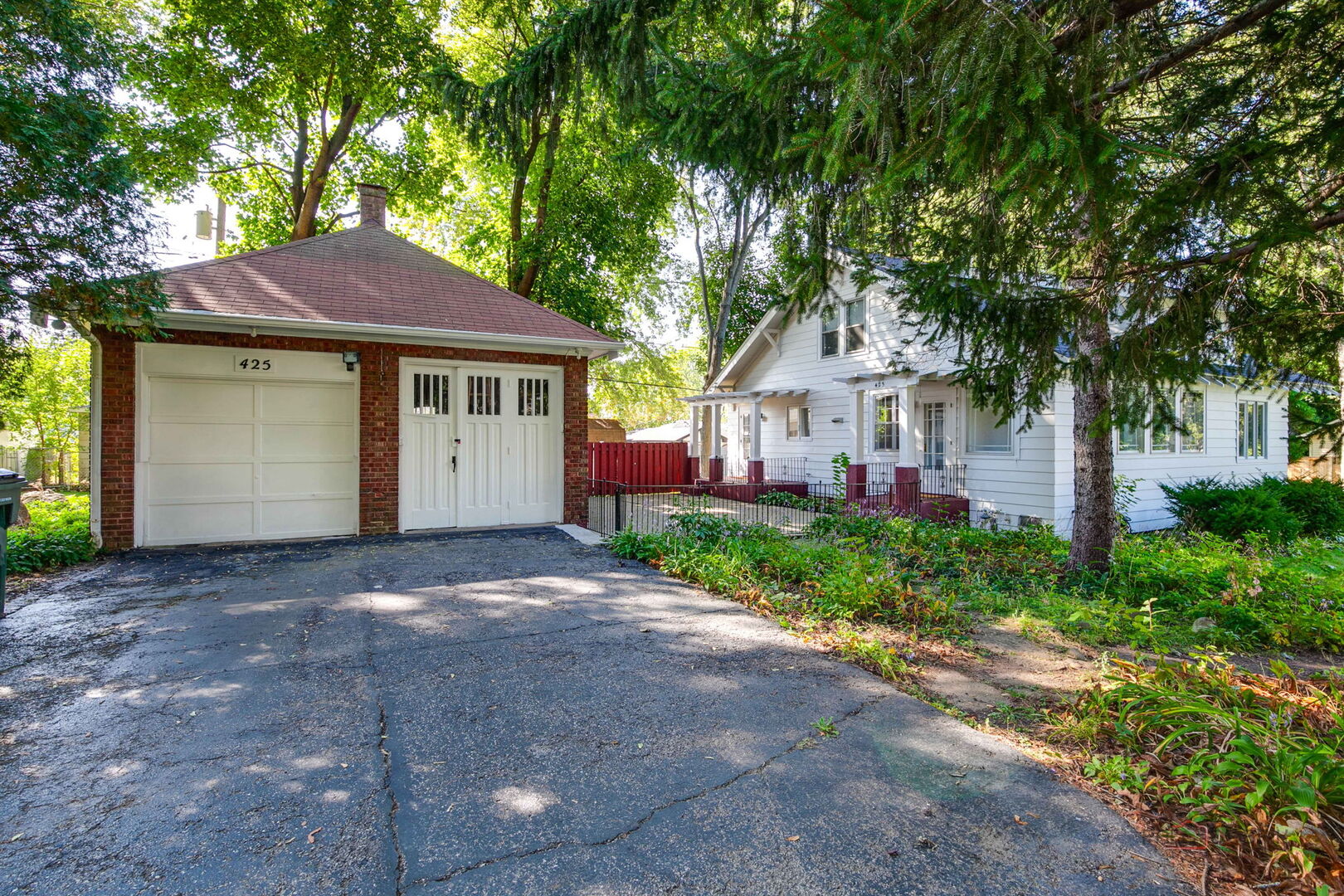 425 E Park Street, Mundelein, IL 60060