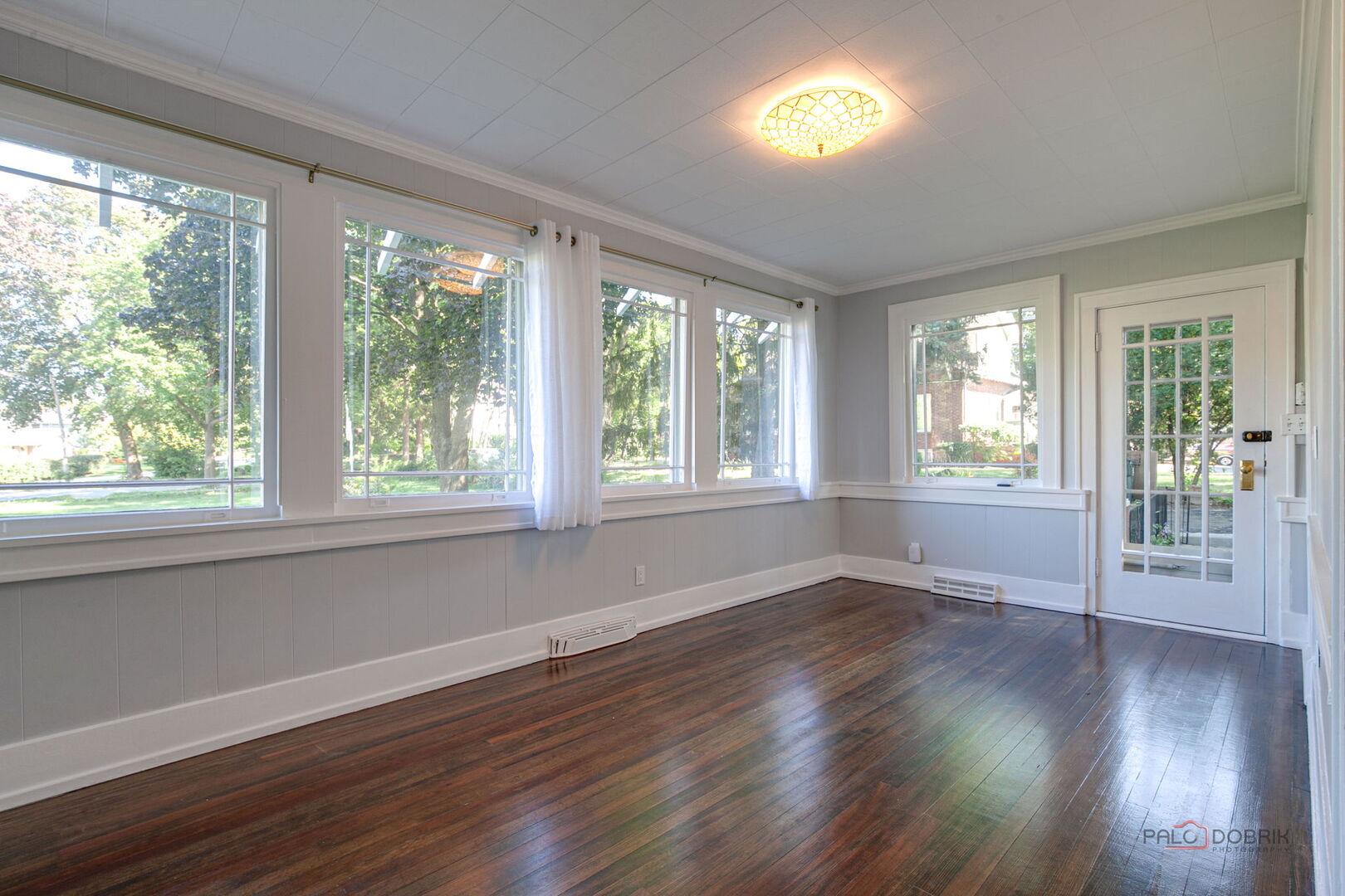 425 E Park Street, Mundelein, IL 60060