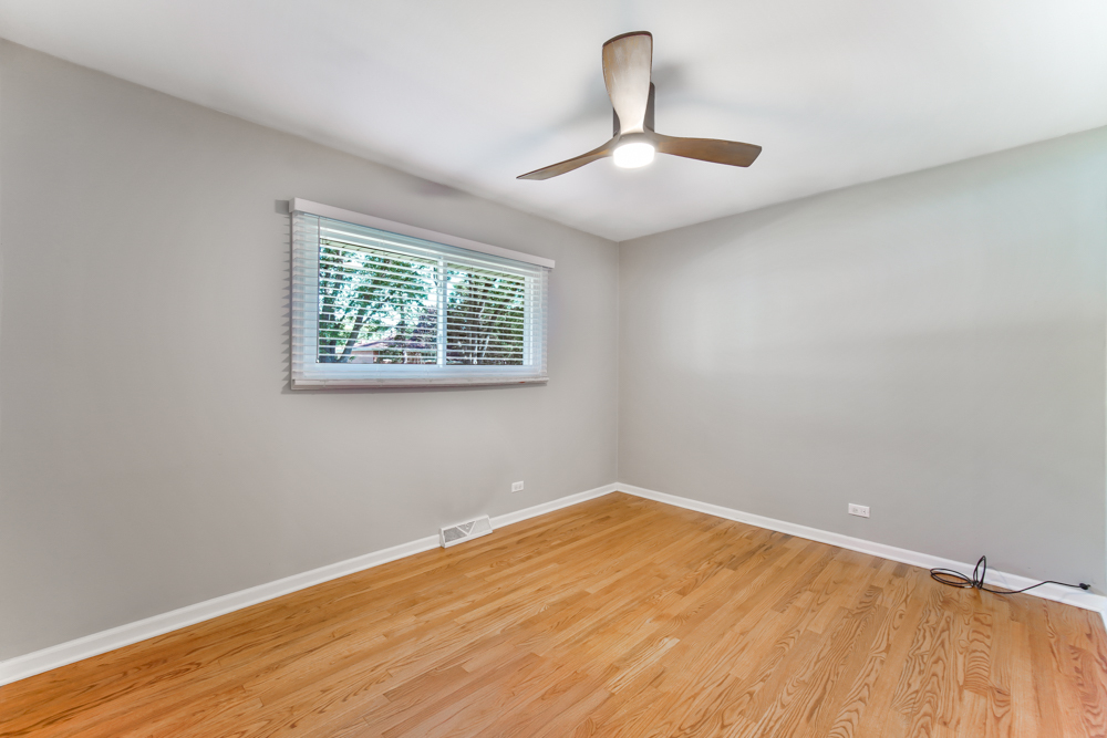 879 E Holly Way, Palatine, IL 60074