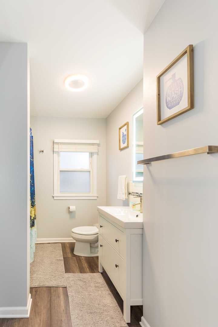 634 N Walnut Street, South Elgin, IL 60177