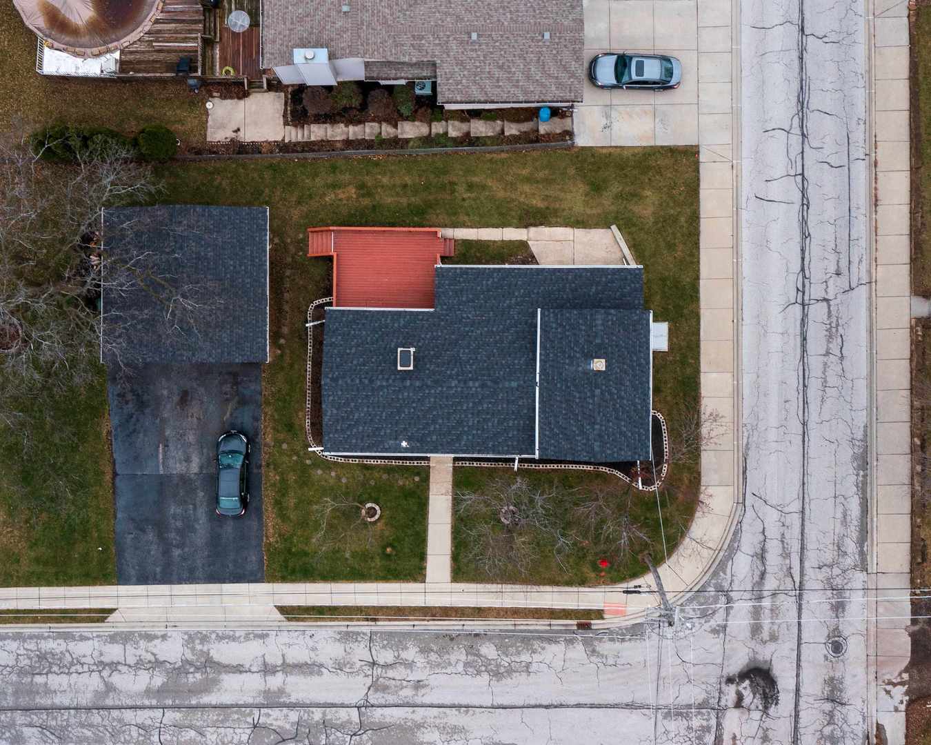 634 N Walnut Street, South Elgin, IL 60177