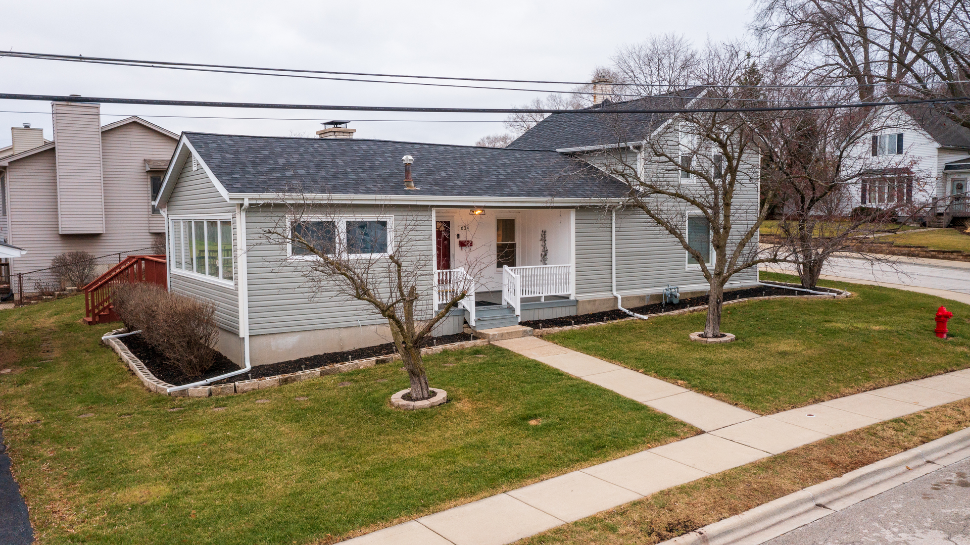 634 N Walnut Street, South Elgin, IL 60177