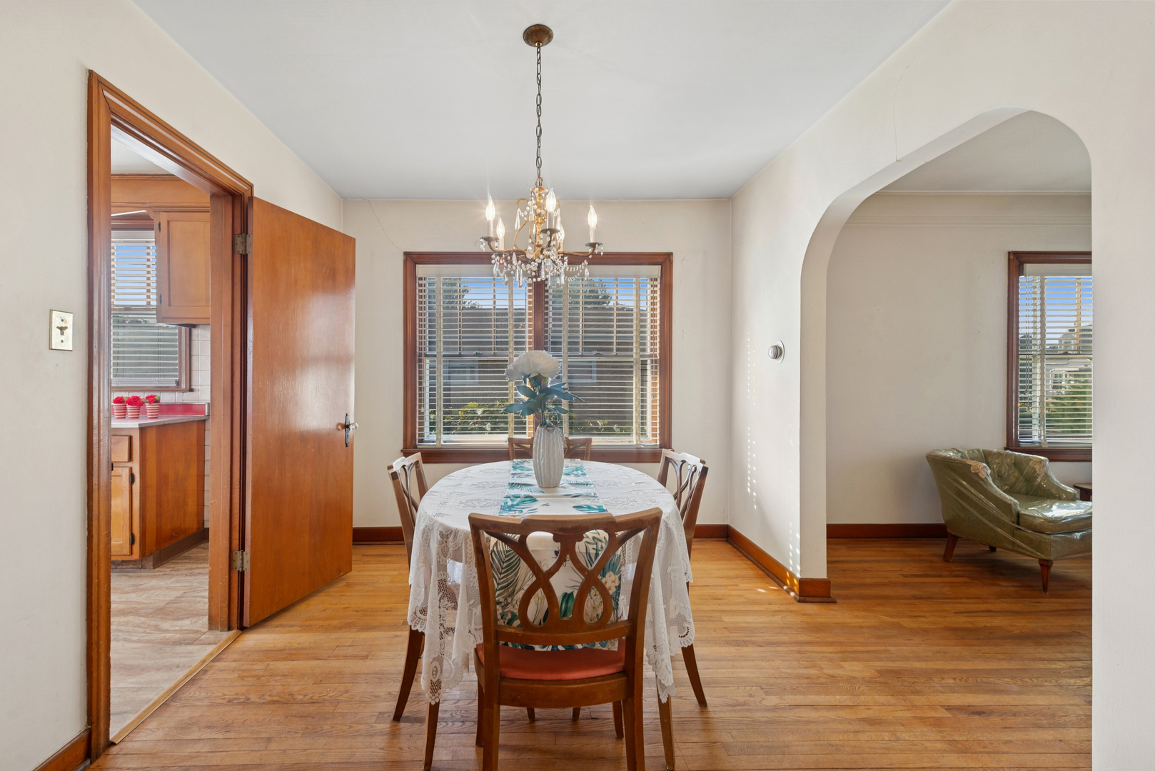 3315 N Ozark Avenue, Chicago, IL 60634