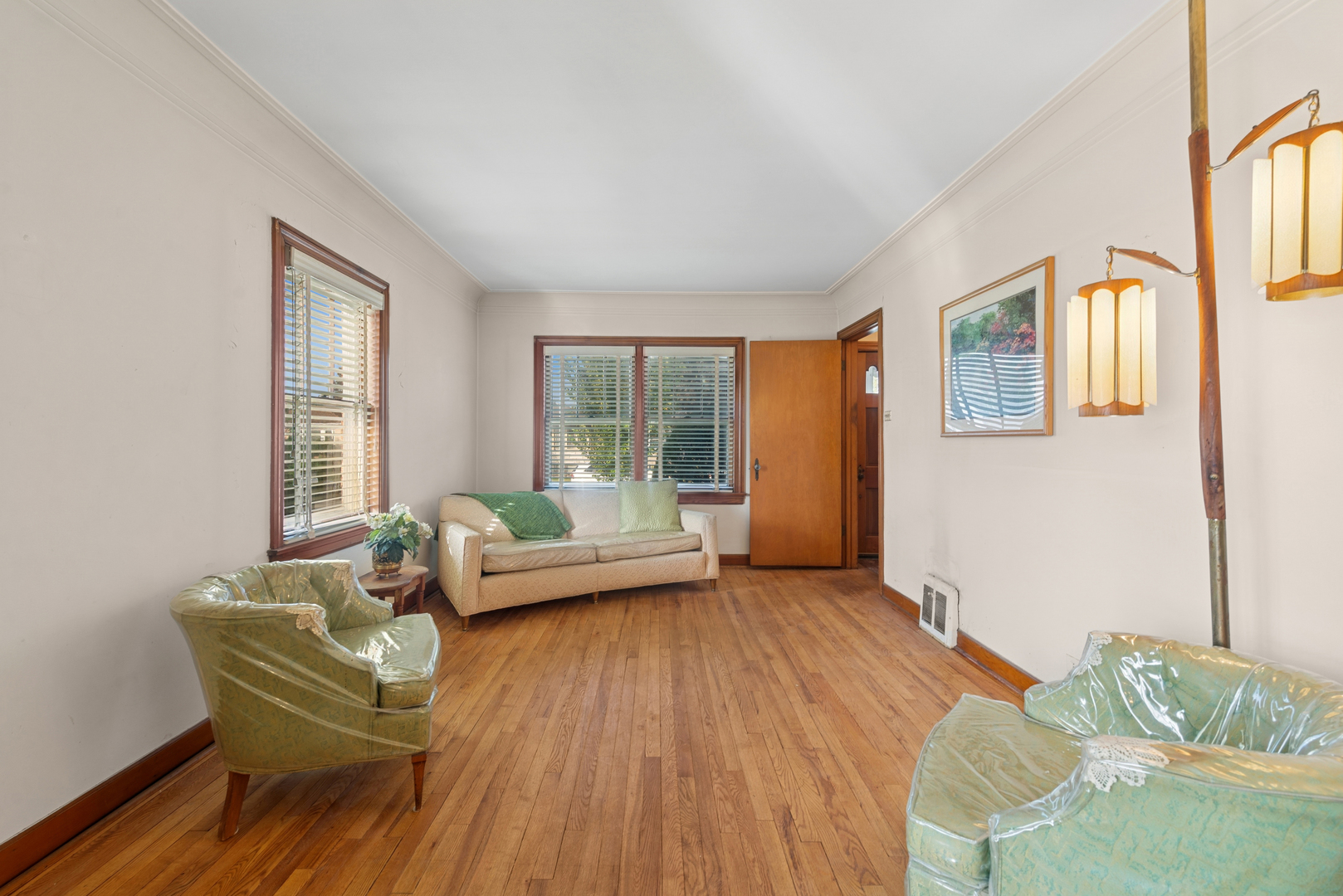 3315 N Ozark Avenue, Chicago, IL 60634