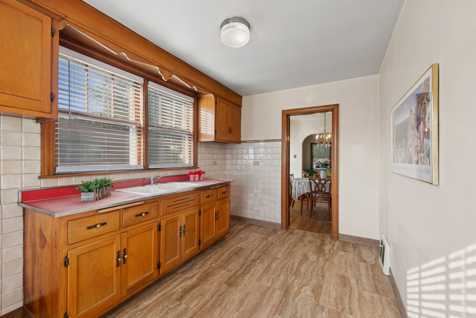 3315 N Ozark Avenue, Chicago, IL 60634