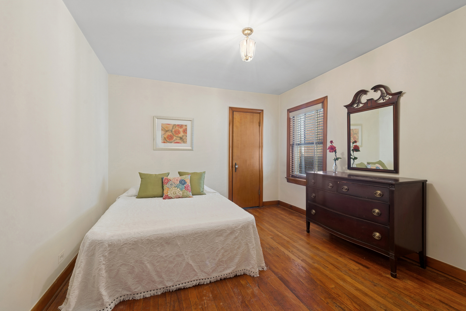 3315 N Ozark Avenue, Chicago, IL 60634