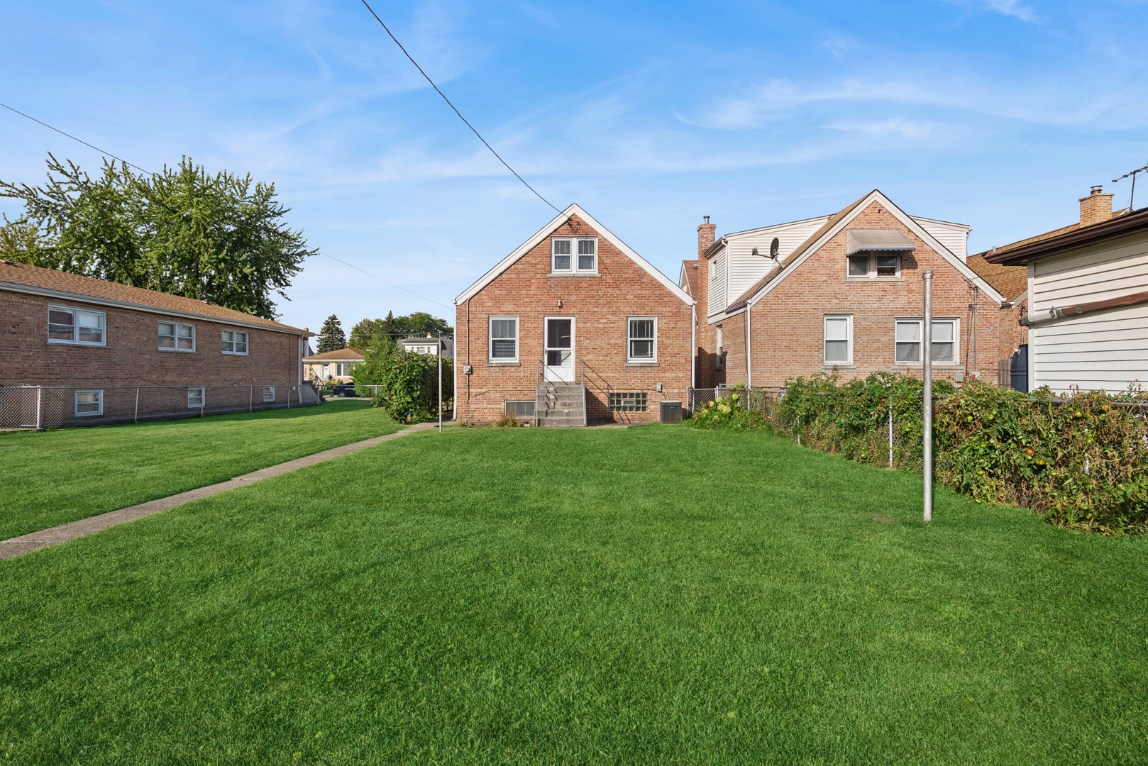 3315 N Ozark Avenue, Chicago, IL 60634