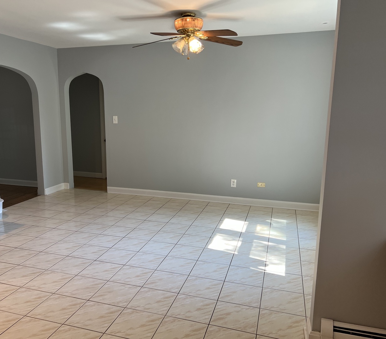 416 E Division Street, Itasca, IL 60143
