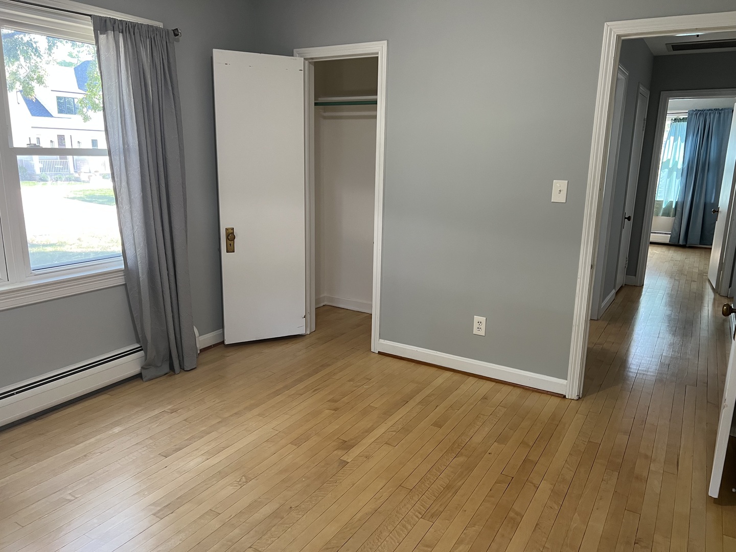 416 E Division Street, Itasca, IL 60143