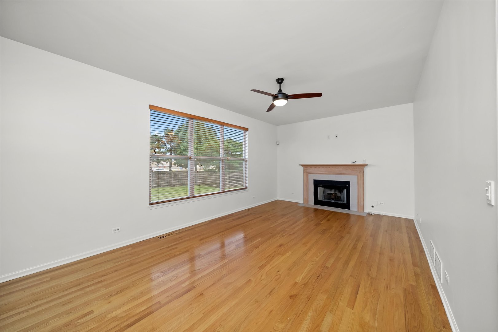 11661 S Derby Lane, Plainfield, IL 60585