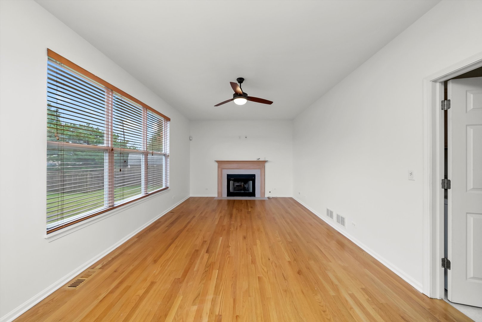 11661 S Derby Lane, Plainfield, IL 60585