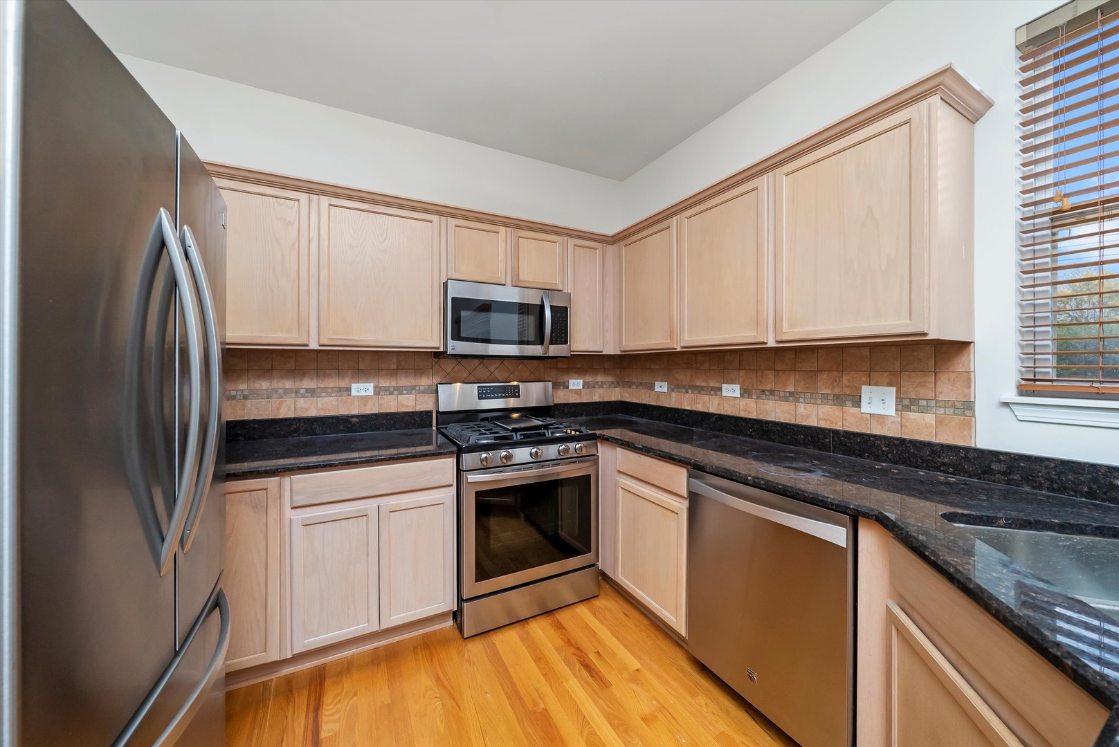 11661 S Derby Lane, Plainfield, IL 60585