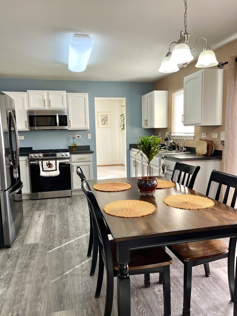 1003 Plaintain Drive, Joliet, IL 60431