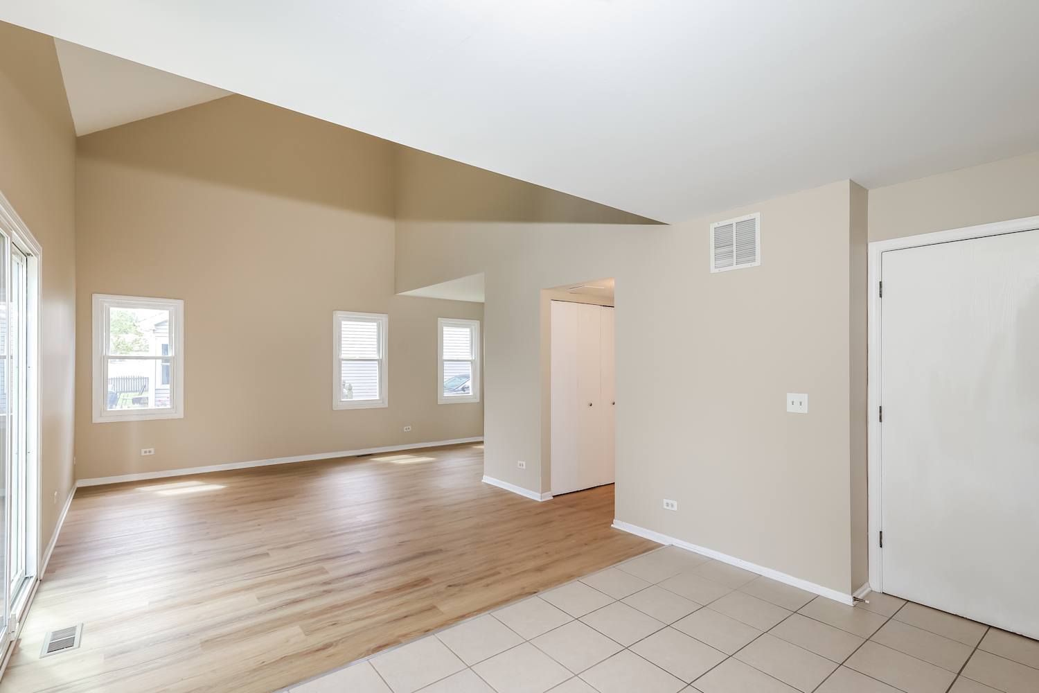 134 Brookwood Lane, Bolingbrook, IL 60440
