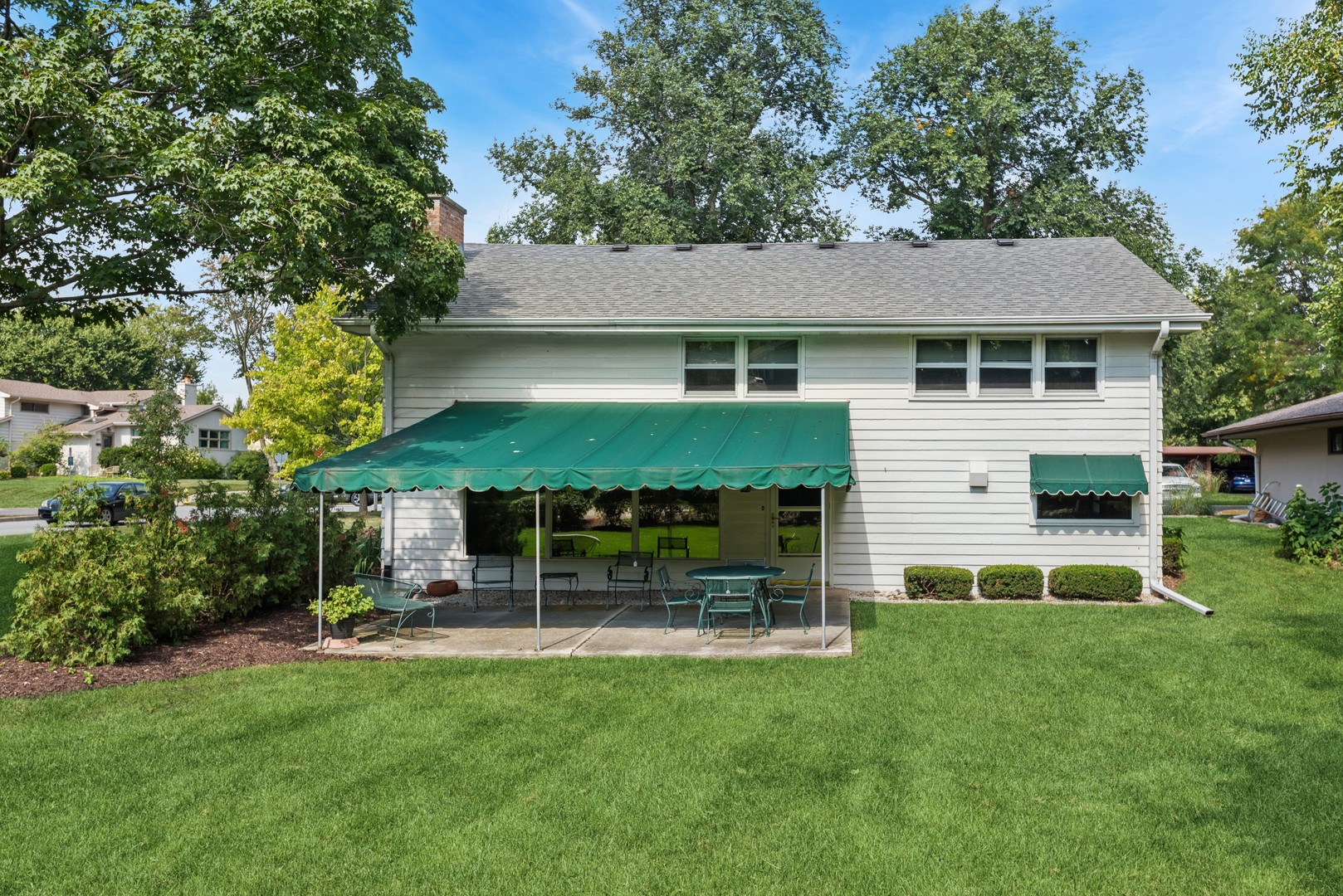 104 E Elm Street, Wheaton, IL 60189