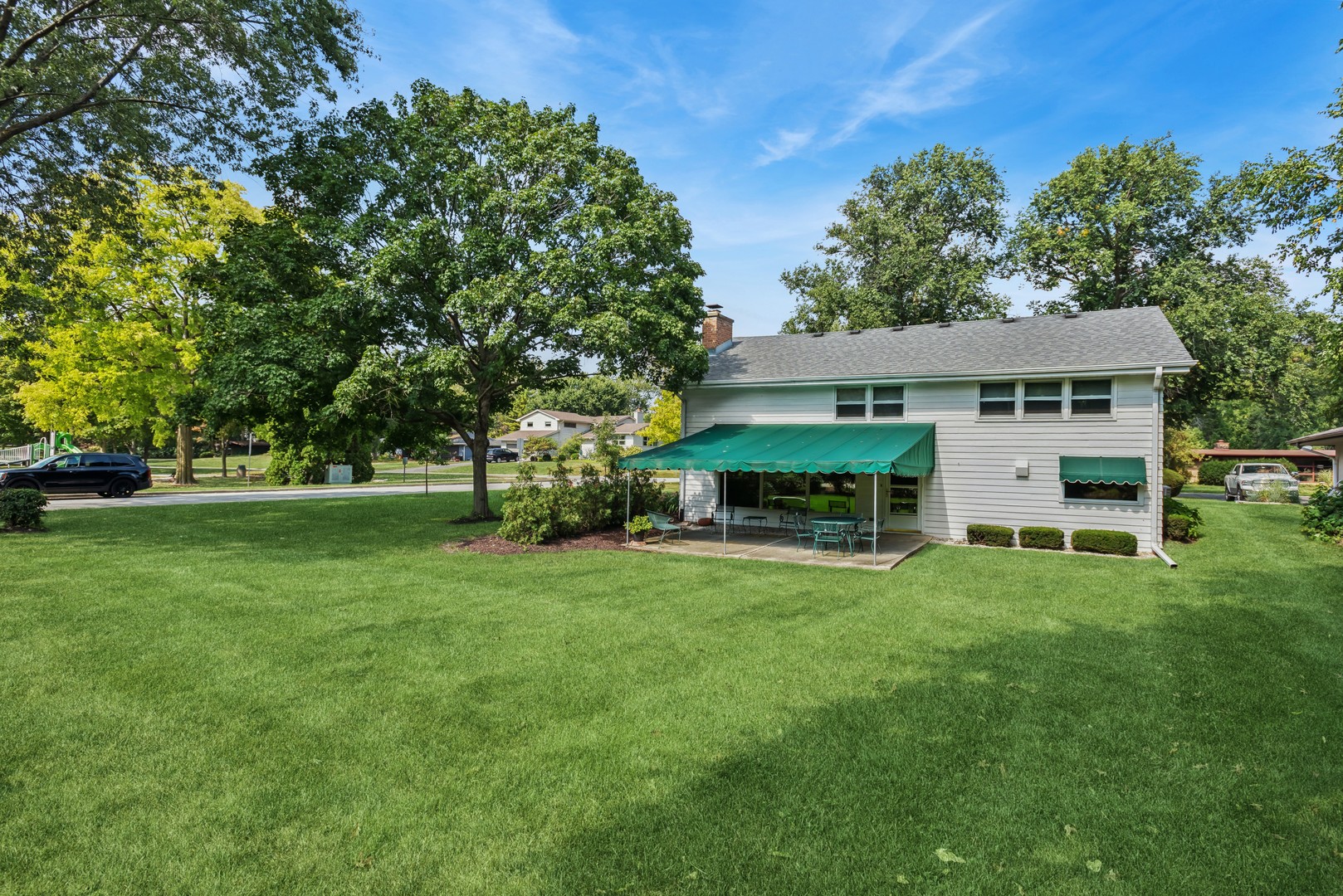 104 E Elm Street, Wheaton, IL 60189