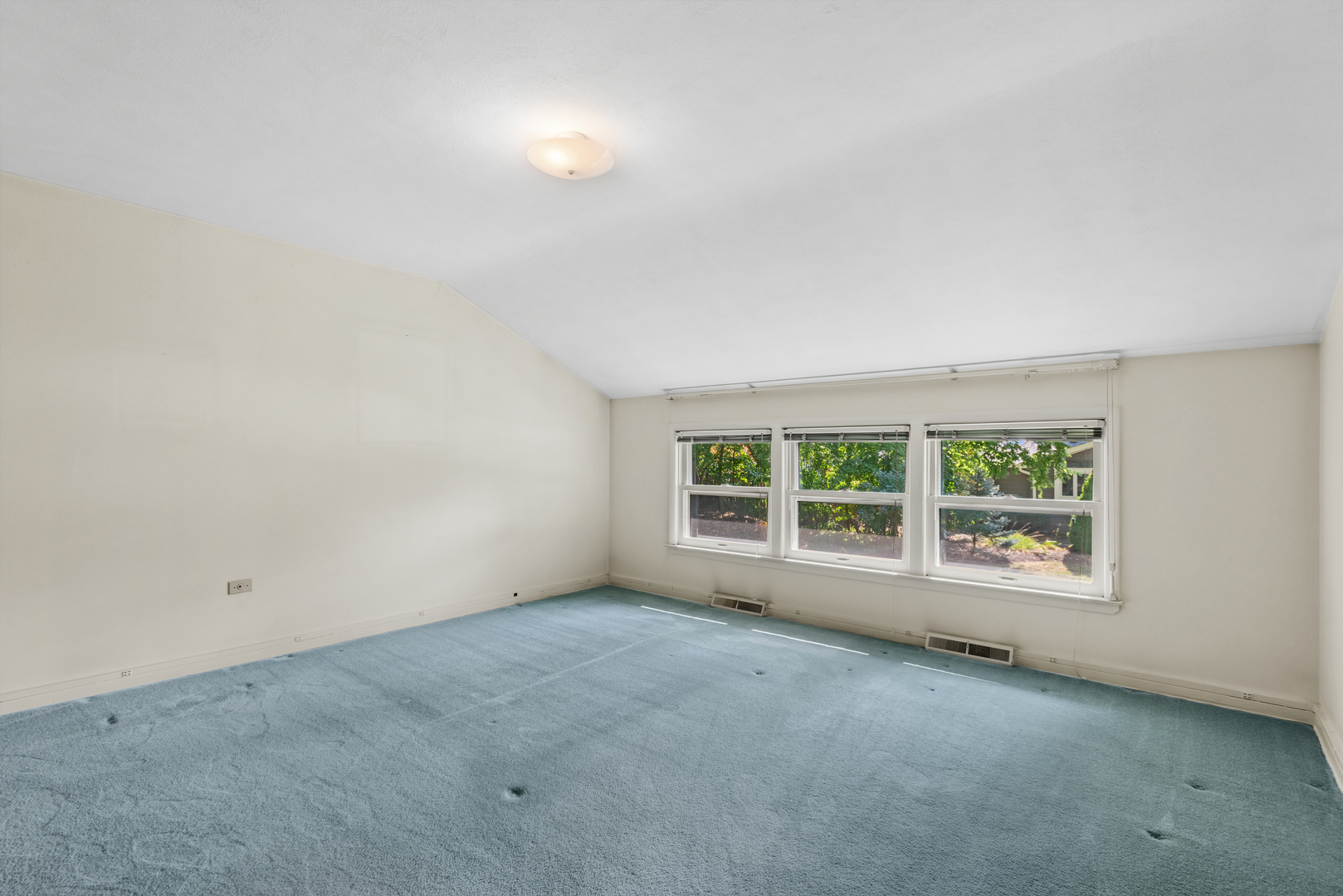 104 E Elm Street, Wheaton, IL 60189