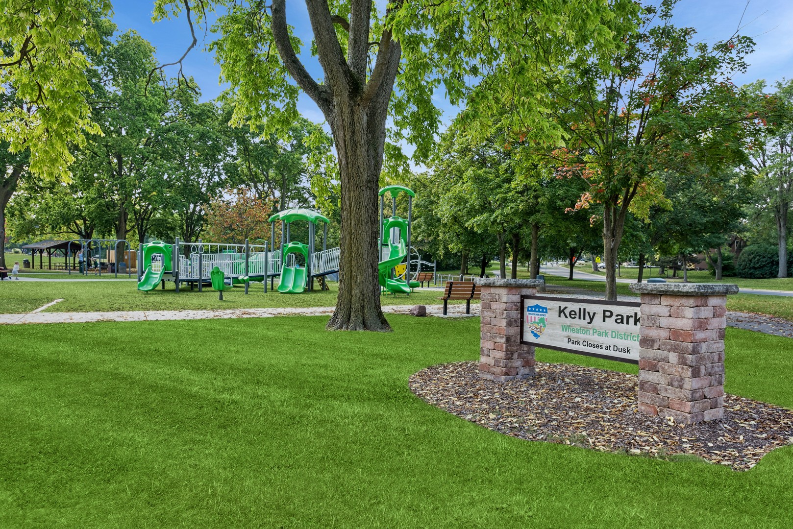 104 E Elm Street, Wheaton, IL 60189