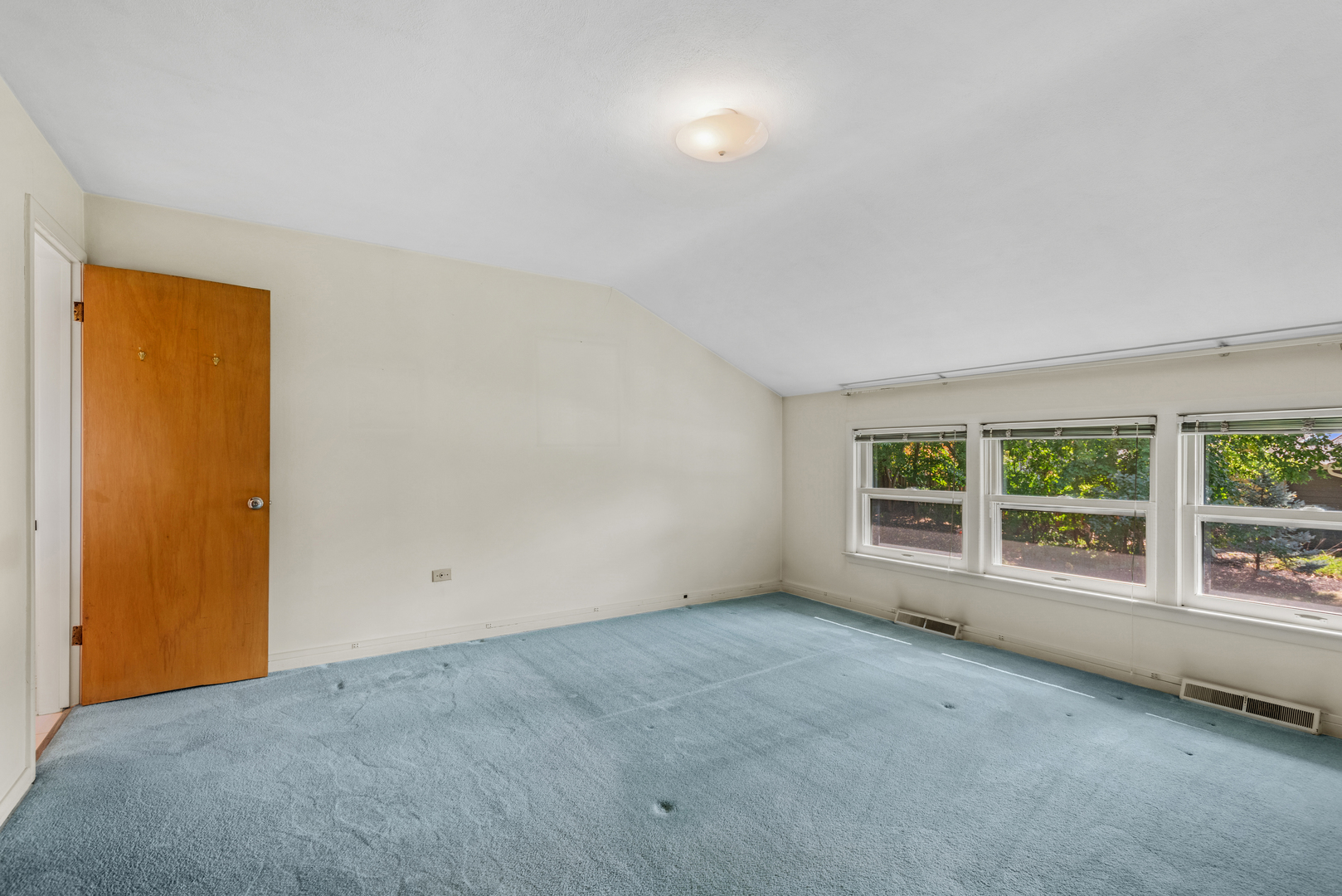 104 E Elm Street, Wheaton, IL 60189