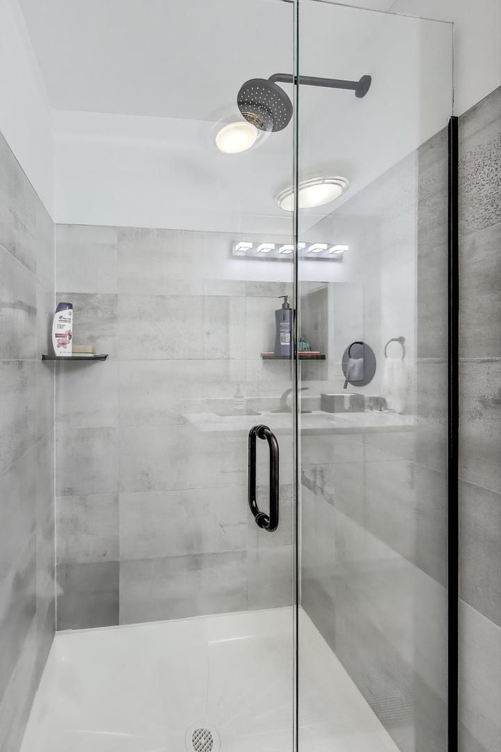 7710 Dempster Street #204, Morton Grove, IL 60053