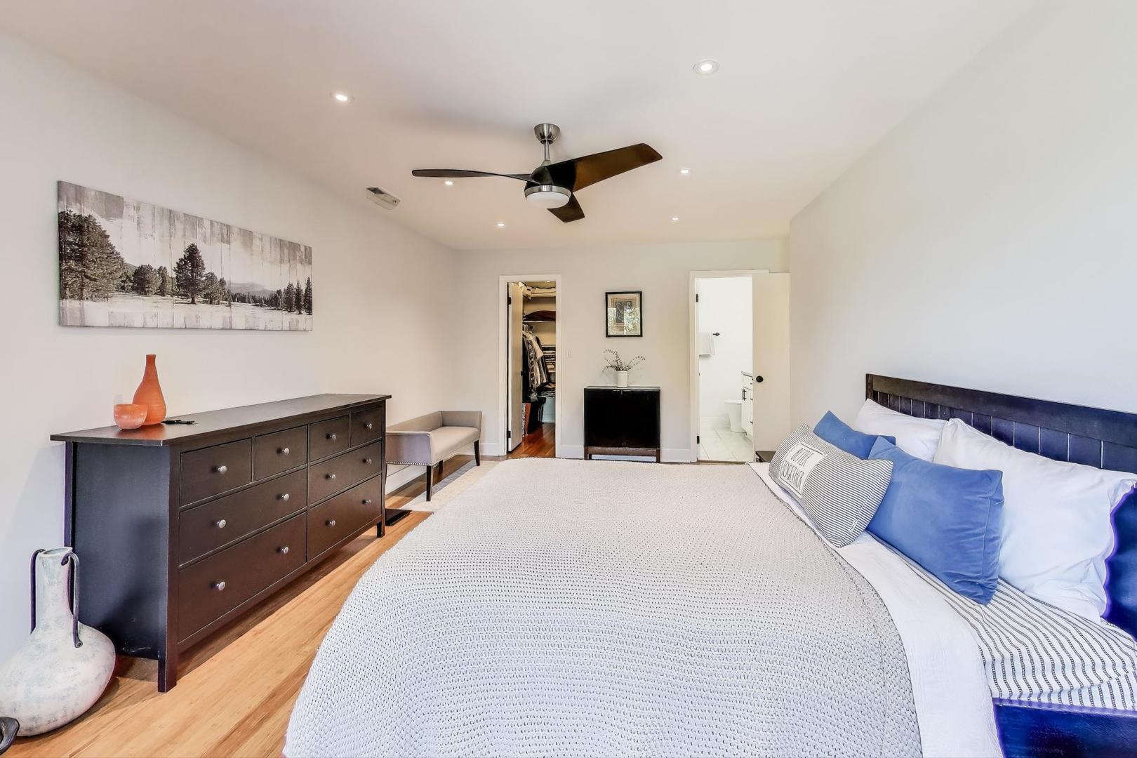 7710 Dempster Street #204, Morton Grove, IL 60053