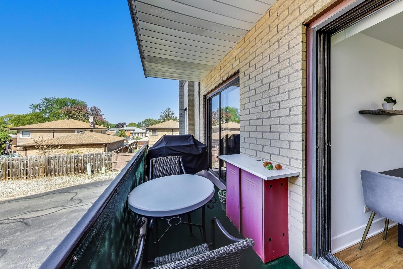 7710 Dempster Street #204, Morton Grove, IL 60053