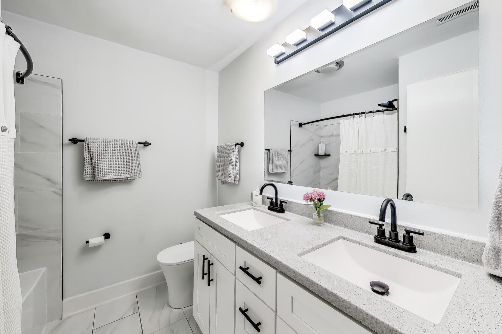 7710 Dempster Street #204, Morton Grove, IL 60053