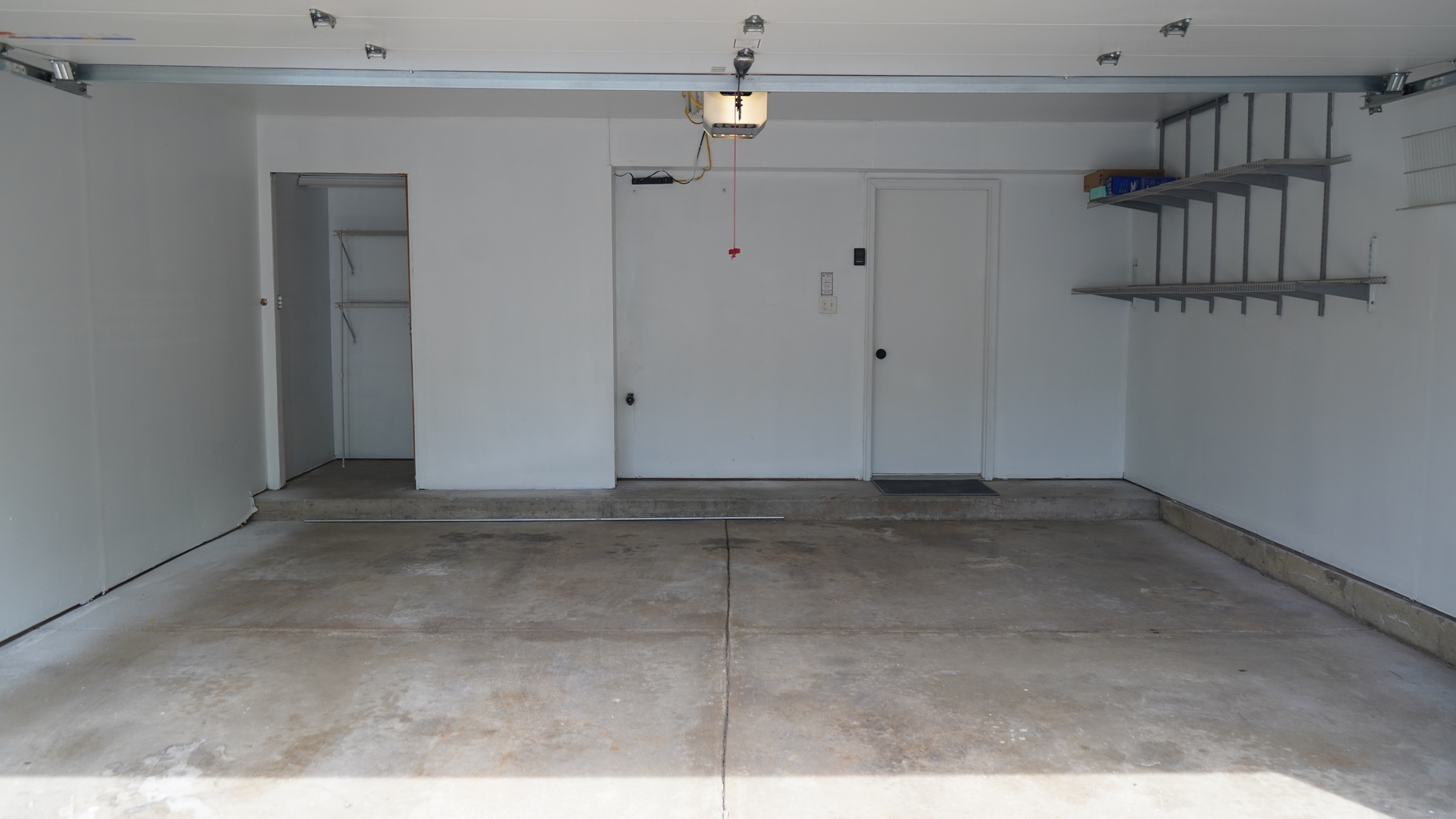 2105 GLASGOW Court, Hanover Park, IL 60133