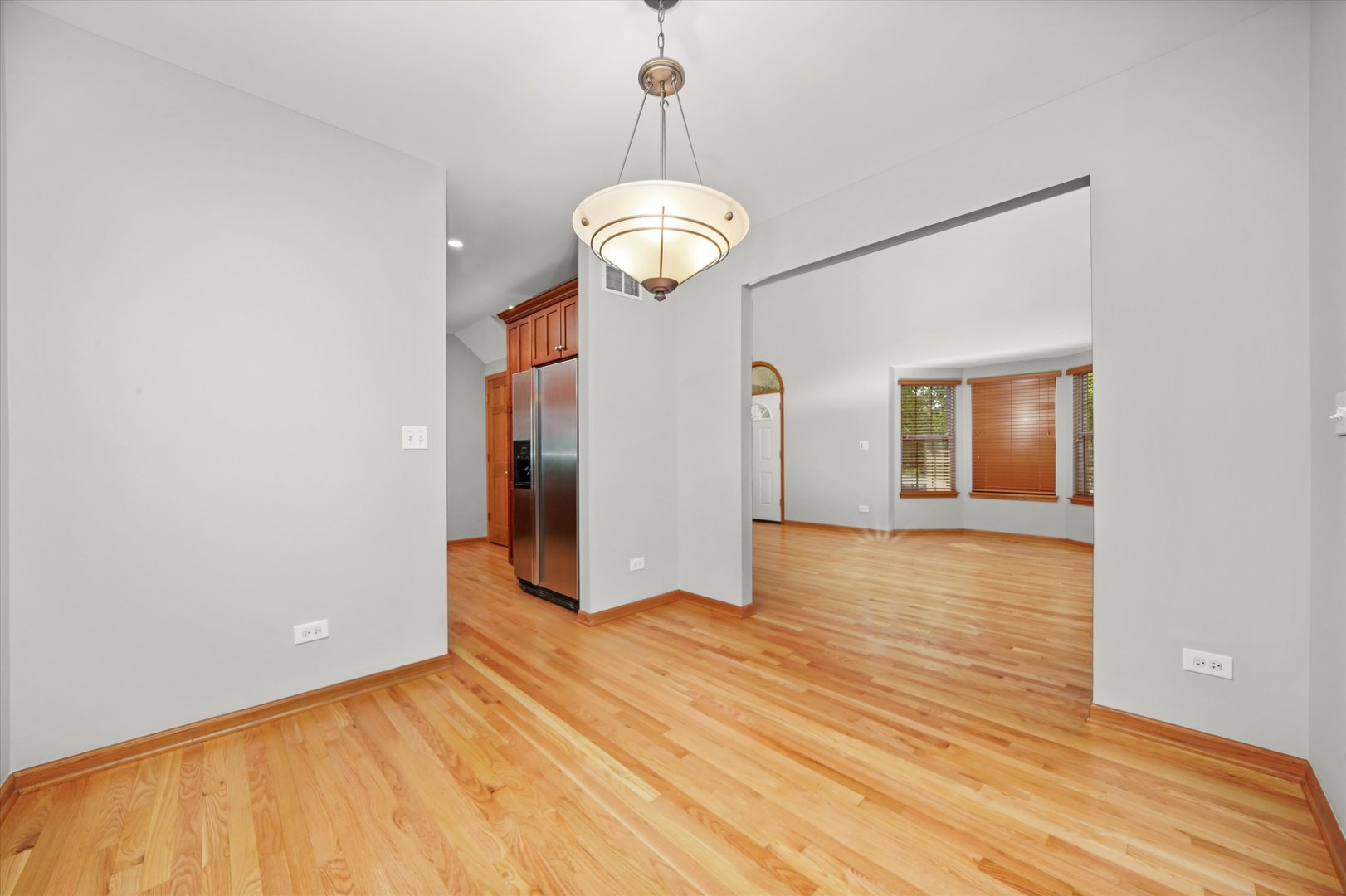 1342 LUNT Court, Schaumburg, IL 60193
