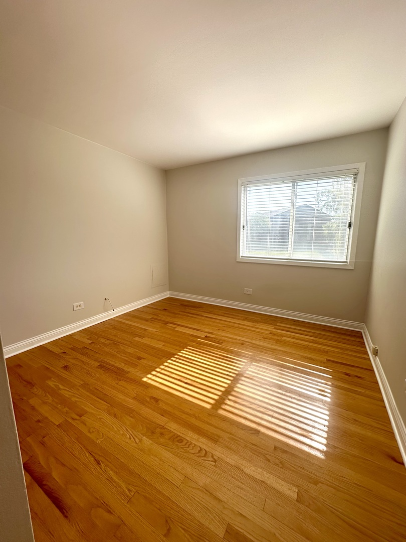 920 N Lakeside Drive #1D, Vernon Hills, IL 60061