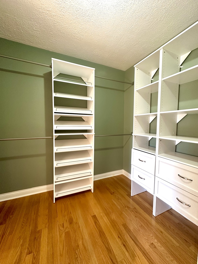 920 N Lakeside Drive #1D, Vernon Hills, IL 60061