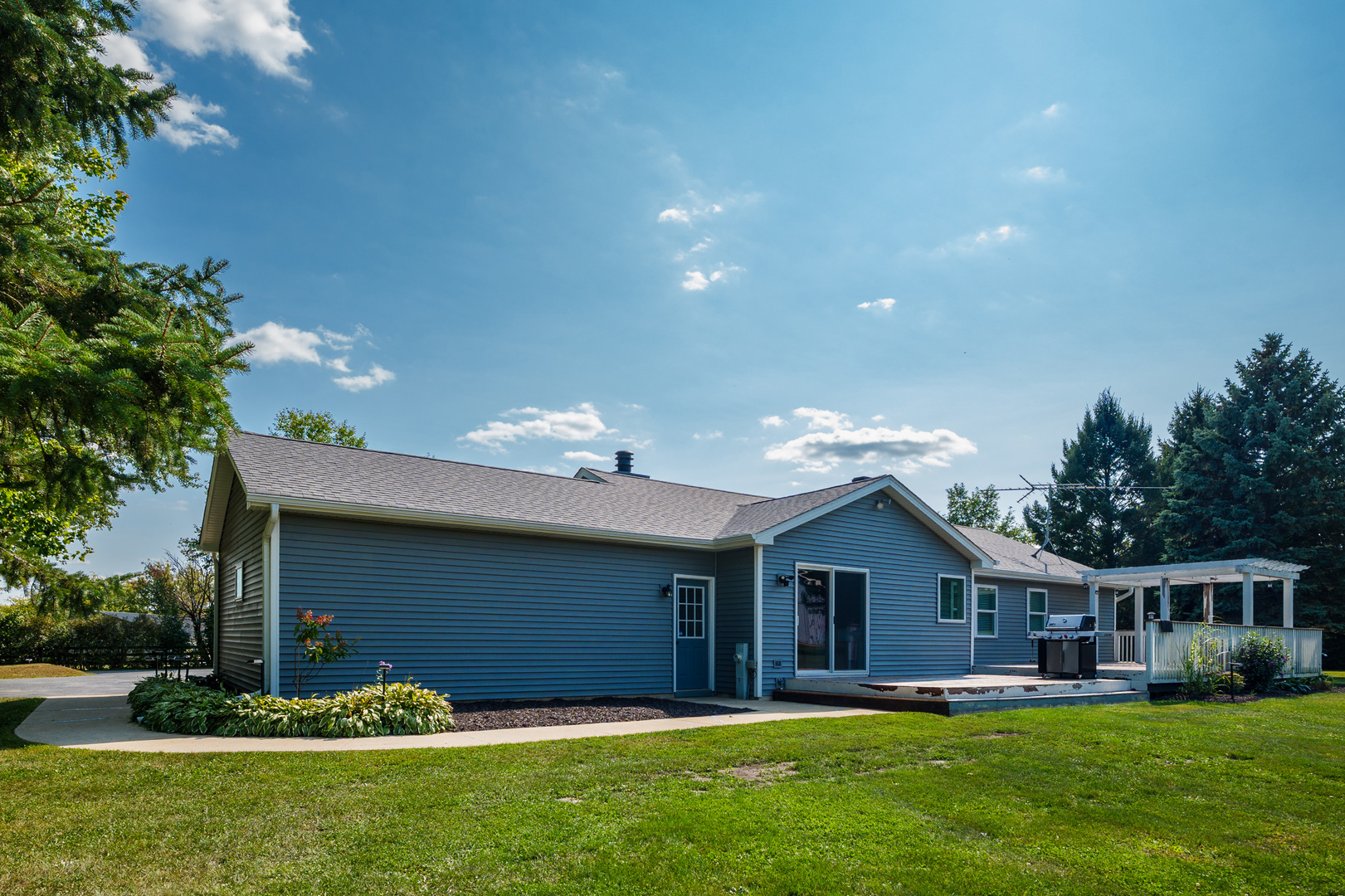 6805 Johnsburg Road, Spring Grove, IL 60081