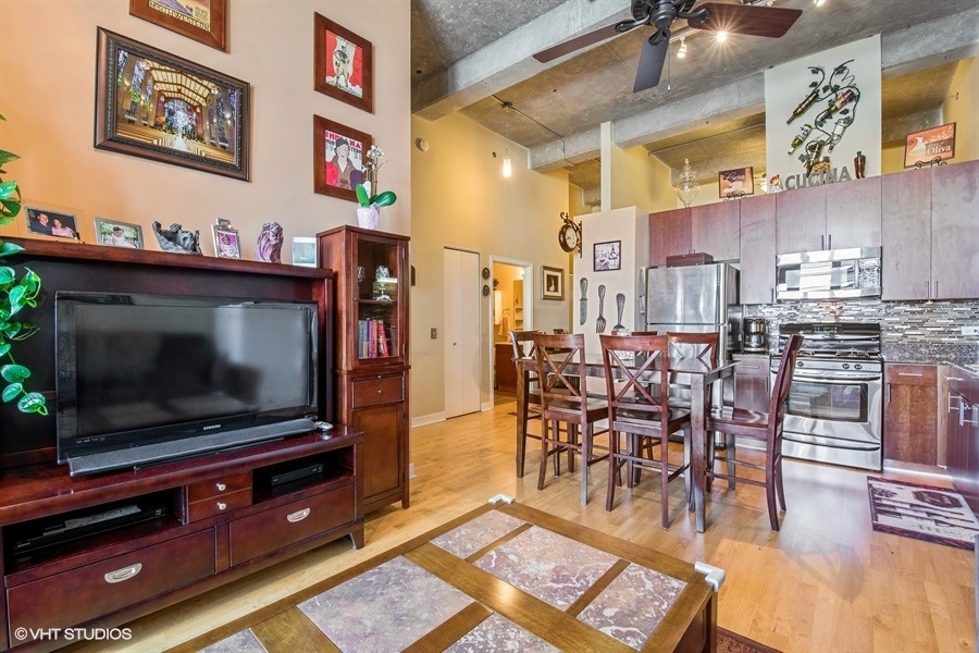 320 E 21st Street #708, Chicago, IL 60616