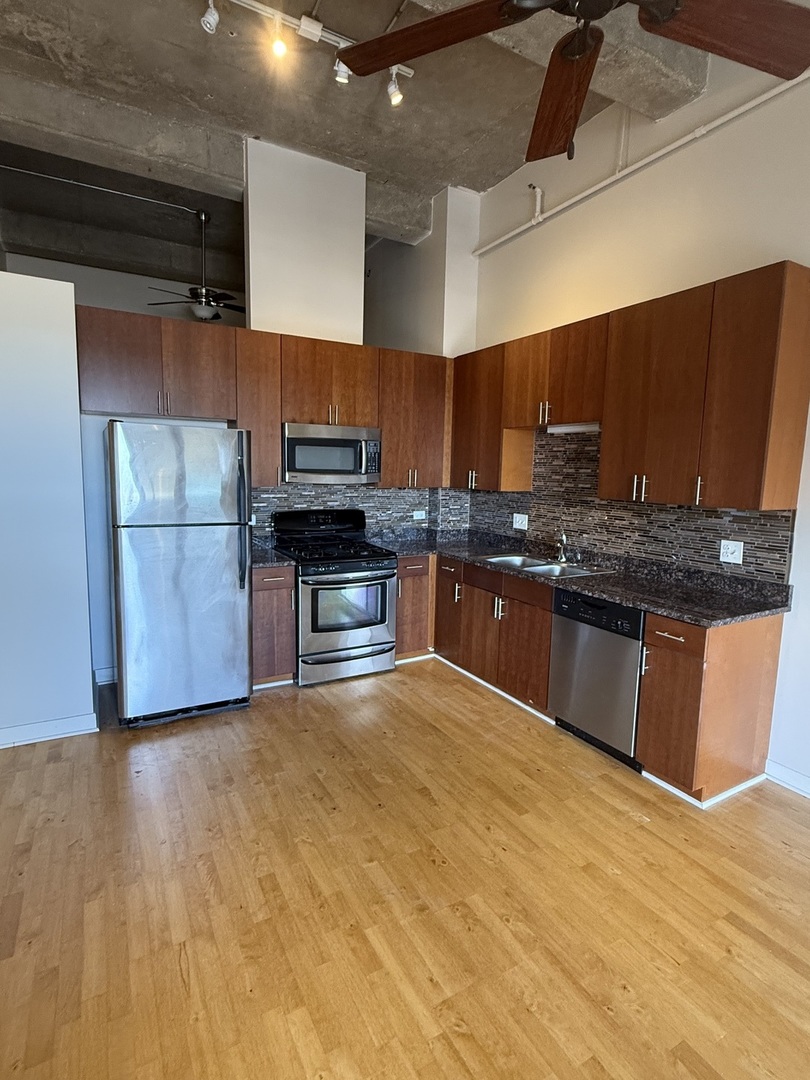 320 E 21st Street #708, Chicago, IL 60616