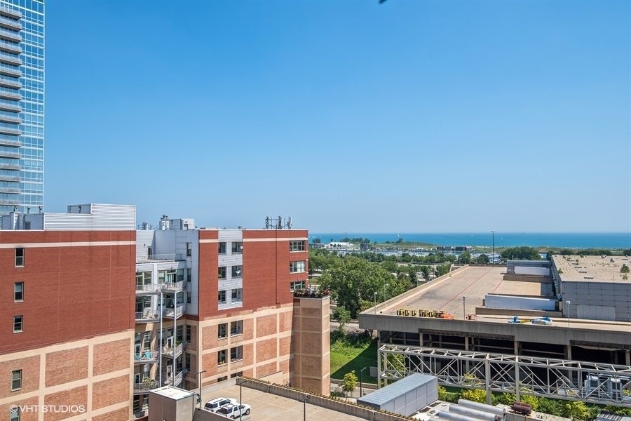 320 E 21st Street #708, Chicago, IL 60616